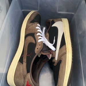 Travis Scott air 1 lows used but great condition. No original box.